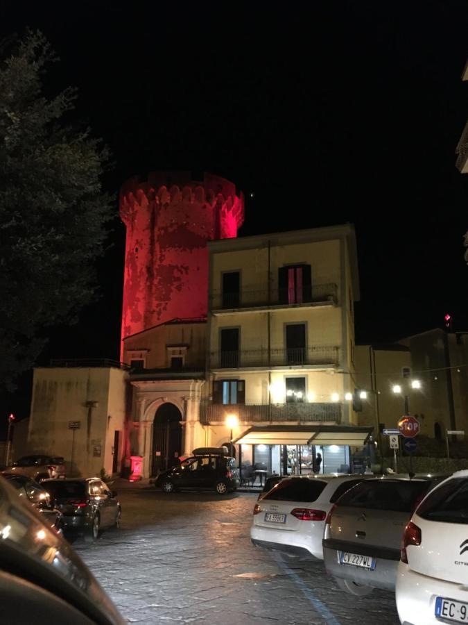 Casa Vacanze Torre Di Mola Formia Eksteriør billede