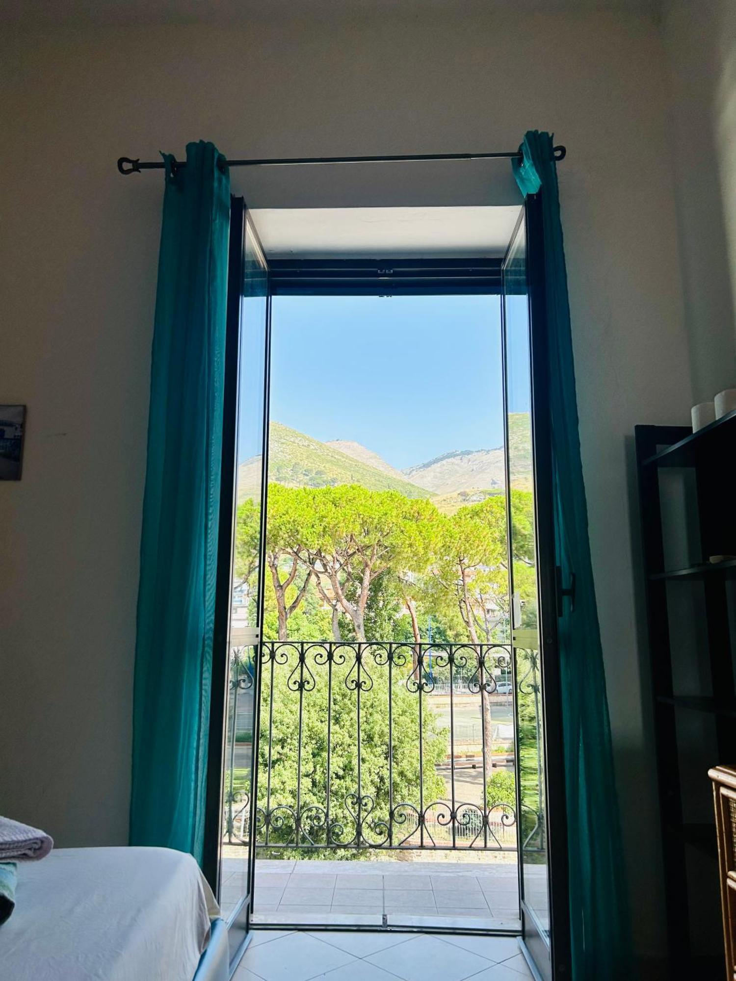 Casa Vacanze Torre Di Mola Formia Eksteriør billede