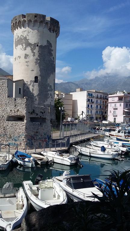Casa Vacanze Torre Di Mola Formia Eksteriør billede