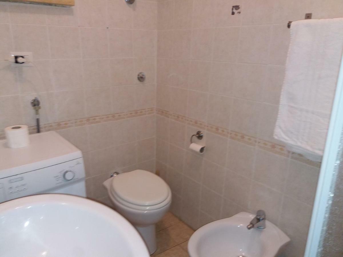 Casa Vacanze Torre Di Mola Formia Eksteriør billede